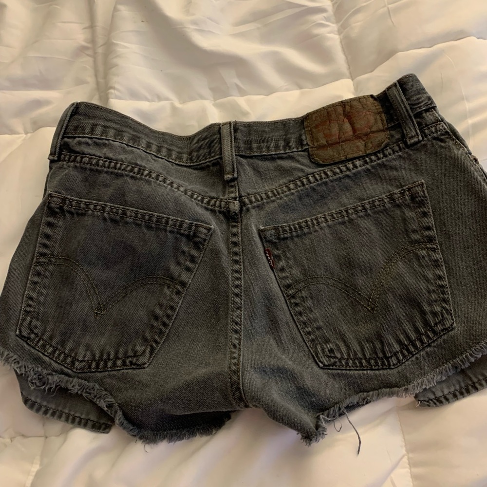 Black Levi’s shorts